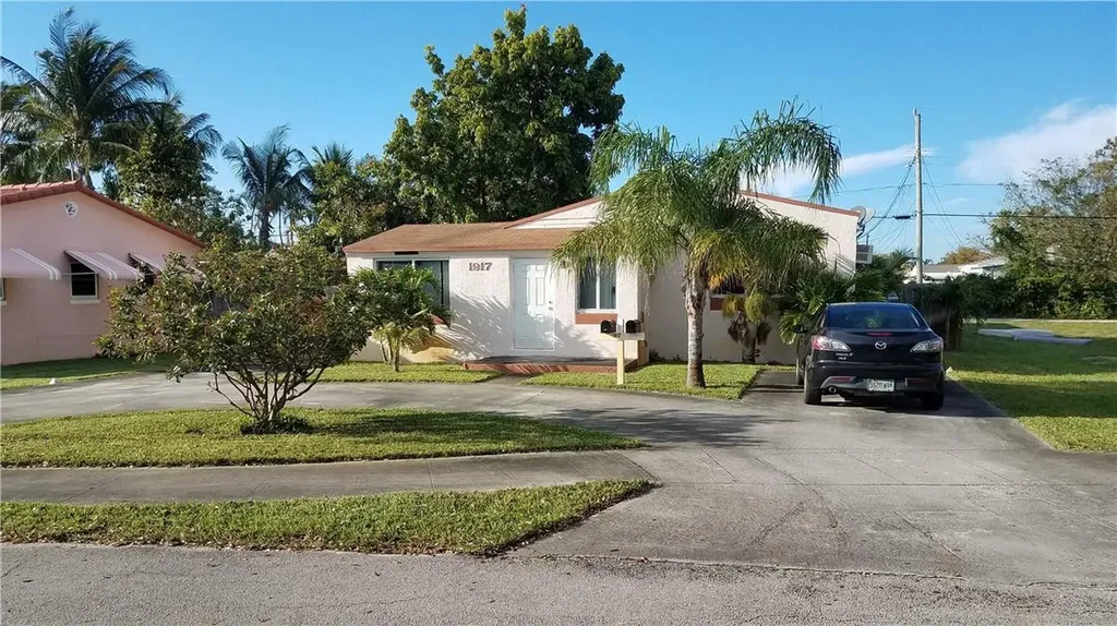 1917 Coolidge Street Hollywood FL 33020