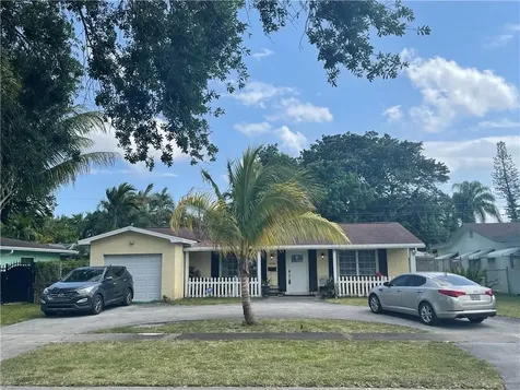 5440 Lincoln Street Hollywood FL 33021