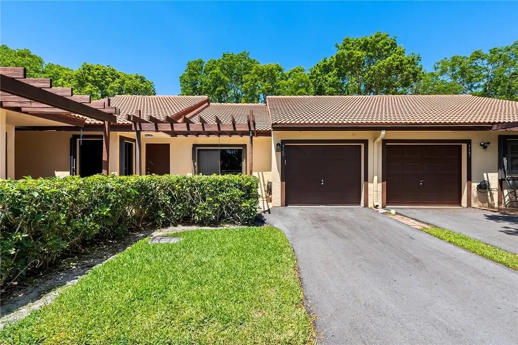 7155 Wisteria Way Tamarac FL 33321
