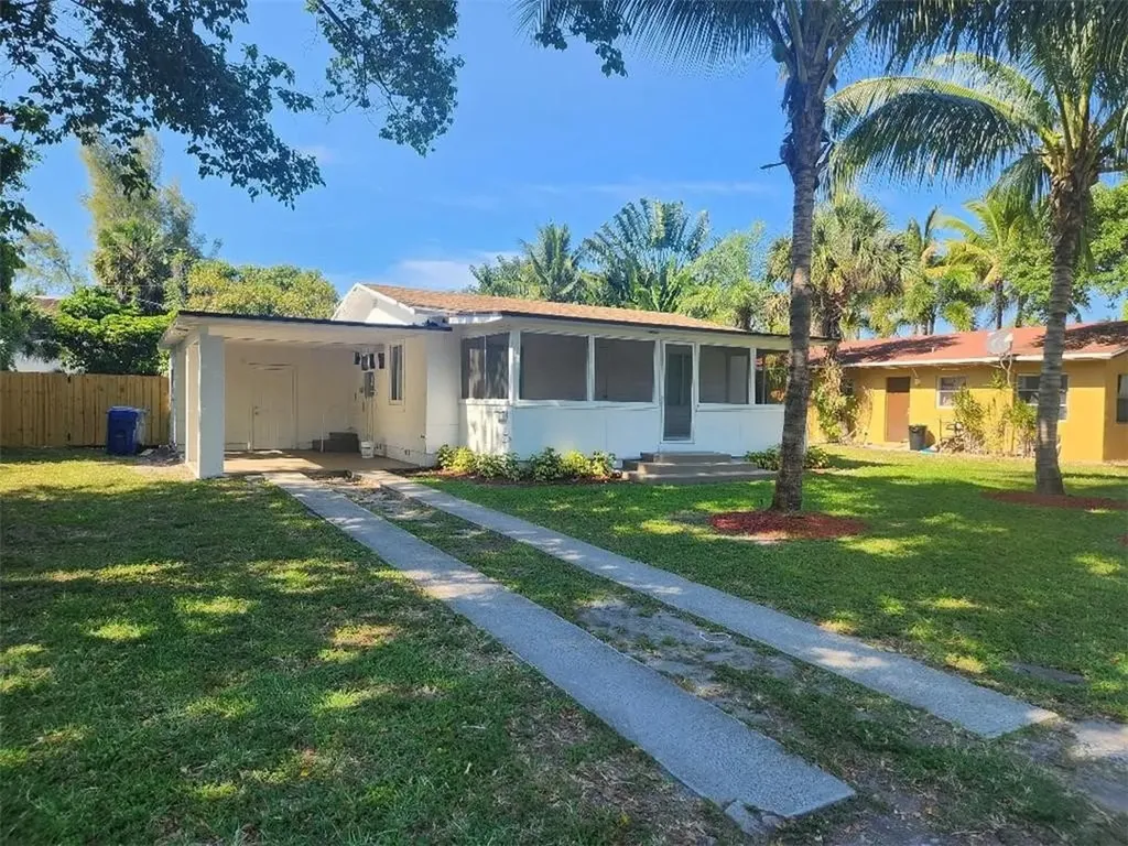 305 SW 1st Court Pompano Beach FL 33060