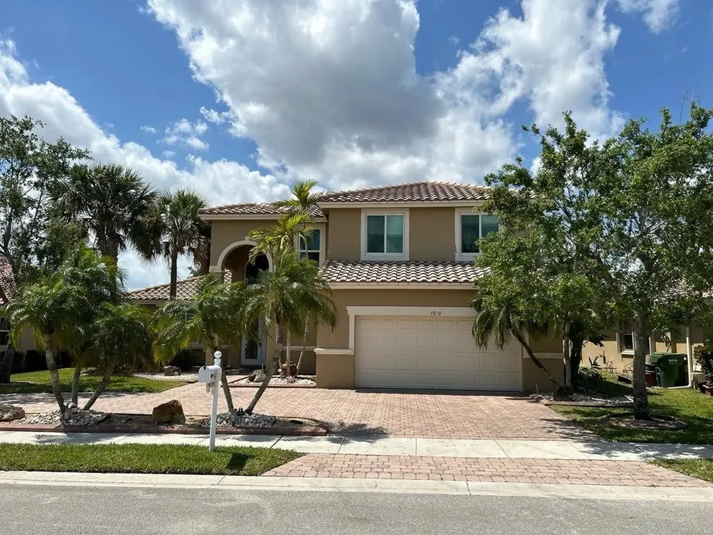 1070 SW 191st Lane Pembroke Pines FL 33029