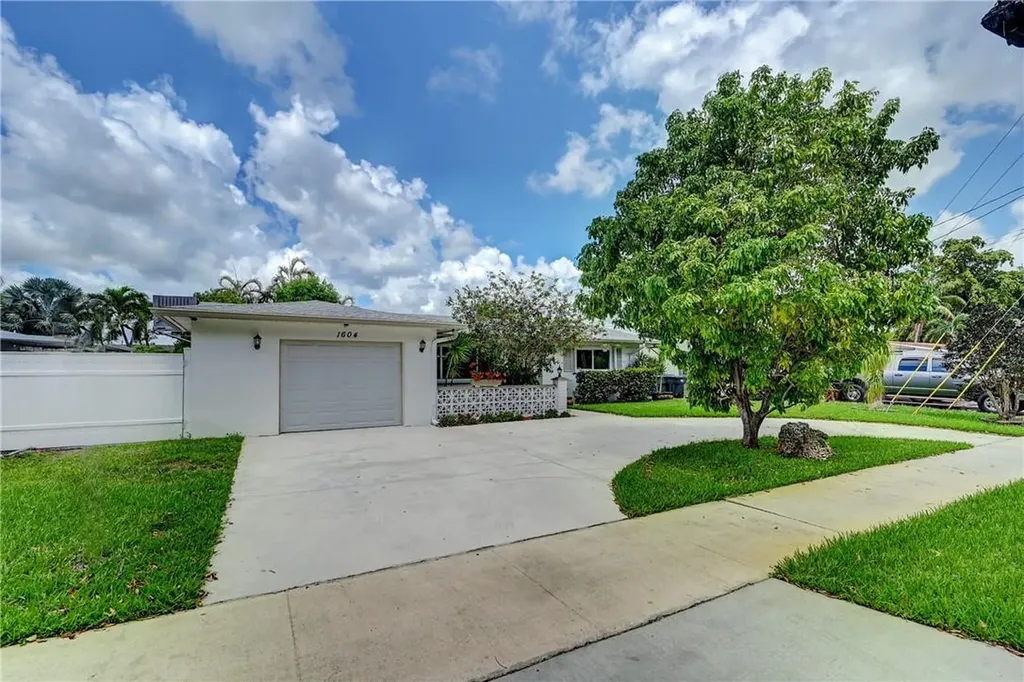 1604 N 27th Avenue Hollywood FL 33020