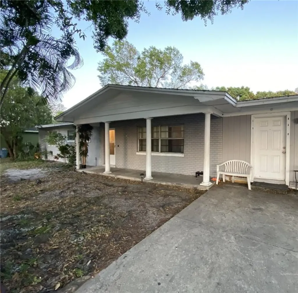 2924 Sherwood Lane Fort Pierce FL 34982