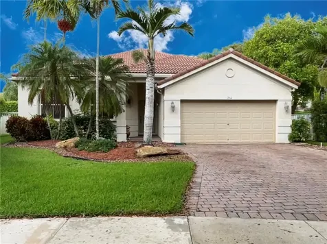 952 Tulip Circle Weston FL 33327