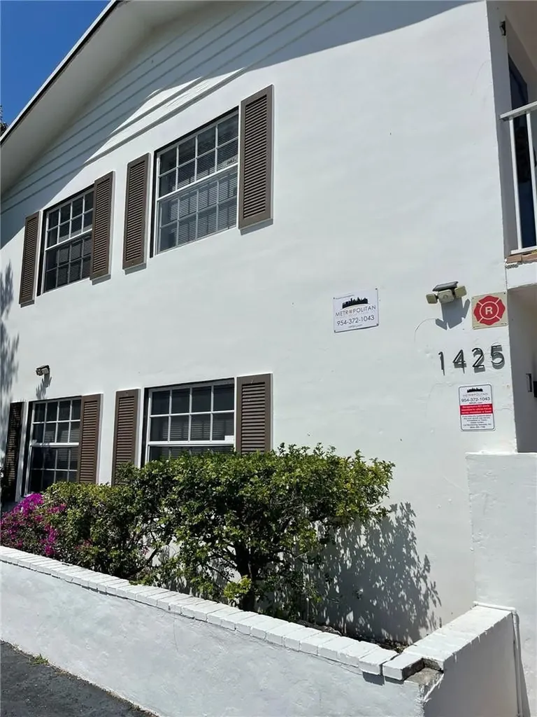 1425 NE 56th Street Fort Lauderdale FL 33334