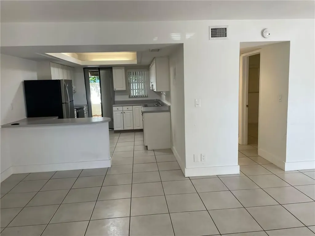 1425 NE 56th Street Fort Lauderdale FL 33334