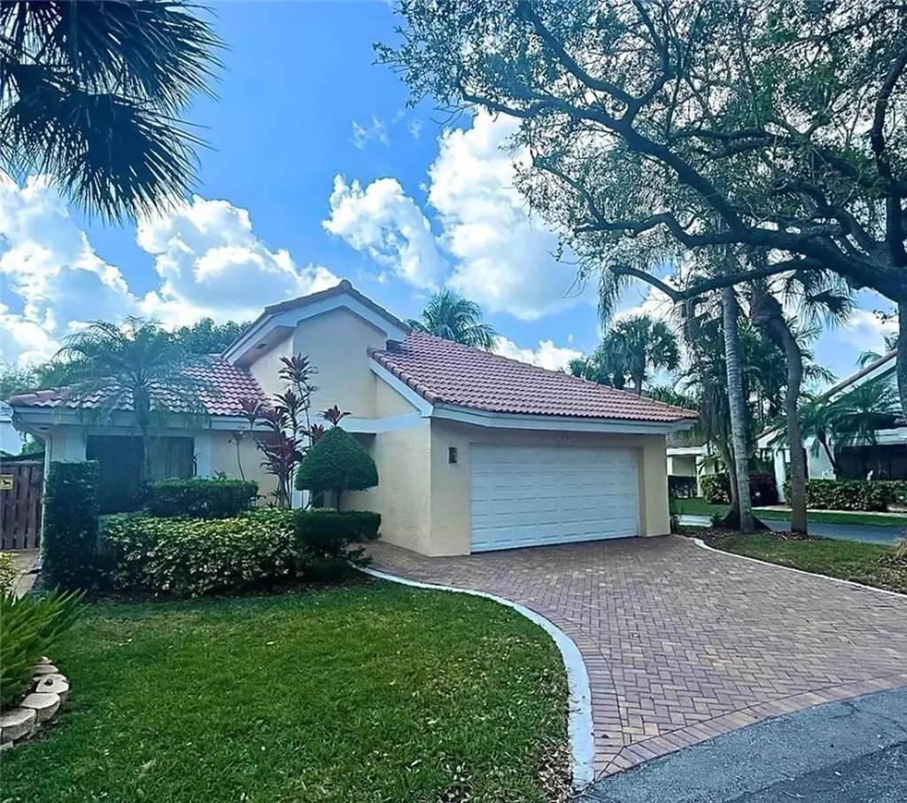1849 NW 99th Avenue Plantation FL 33322