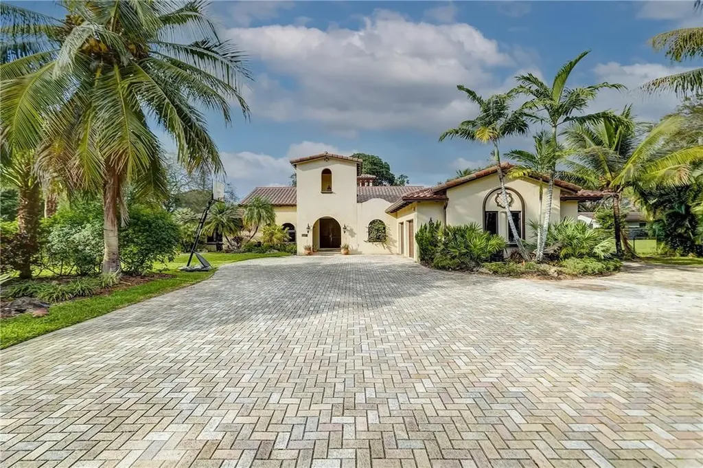 11031 SW 51st Street Davie FL 33328