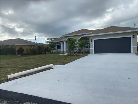 532 SW Lakota Avenue Port St Lucie FL 34953