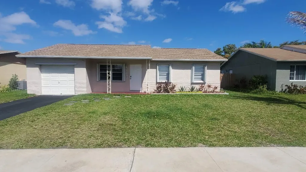 7803 SW 7th Court North Lauderdale FL 33068