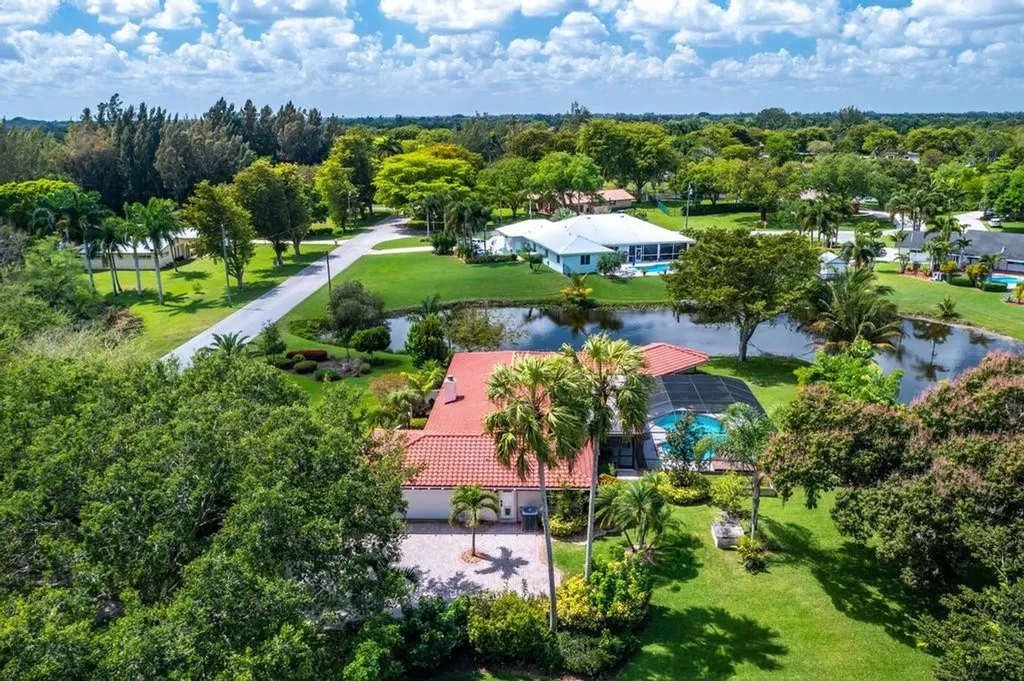 10751 SW 27th Street Davie FL 33328