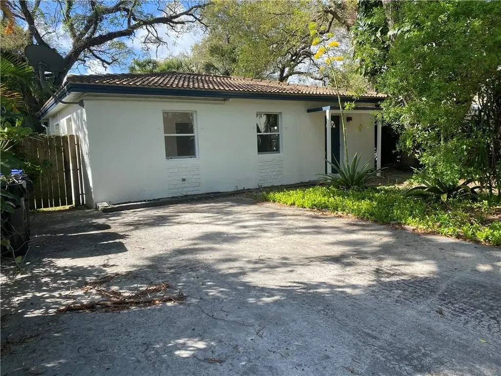 820 SW 16th Court Fort Lauderdale FL 33315