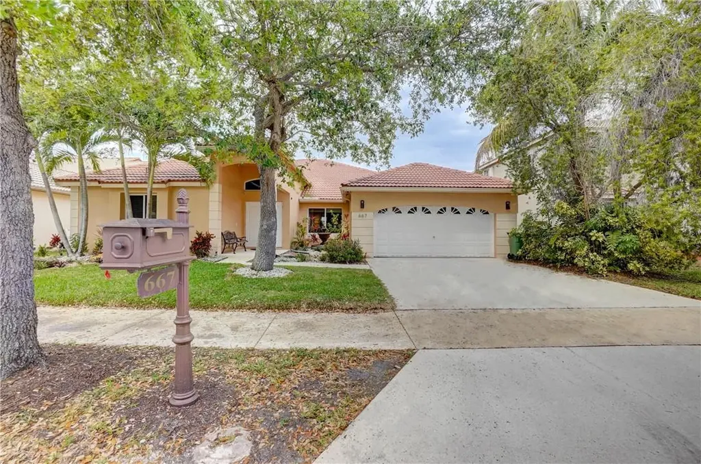 667 Lake Boulevard Weston FL 33326