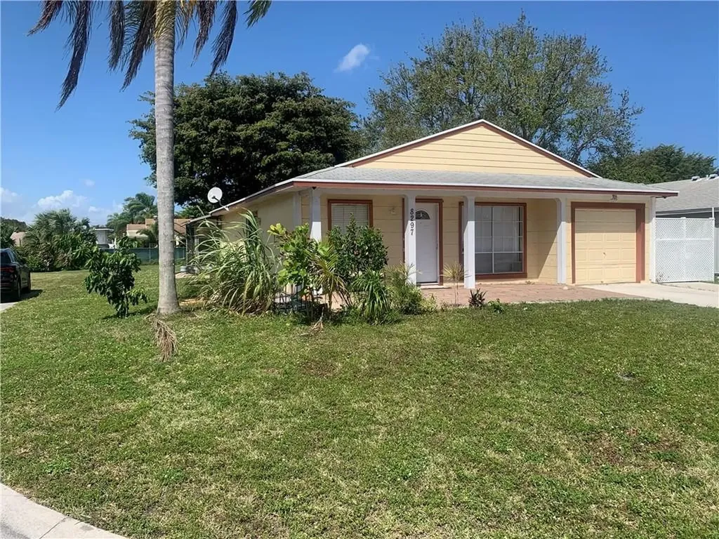 8297 Butterfield Lane Boca Raton FL 33433