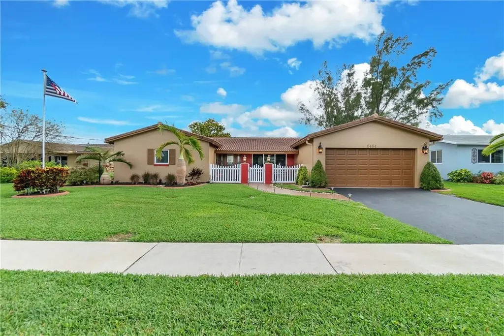 6464 Lakeshore Drive Margate FL 33063