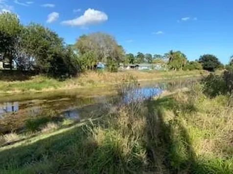1133 SW Ackard Avenue Port St Lucie FL 34953