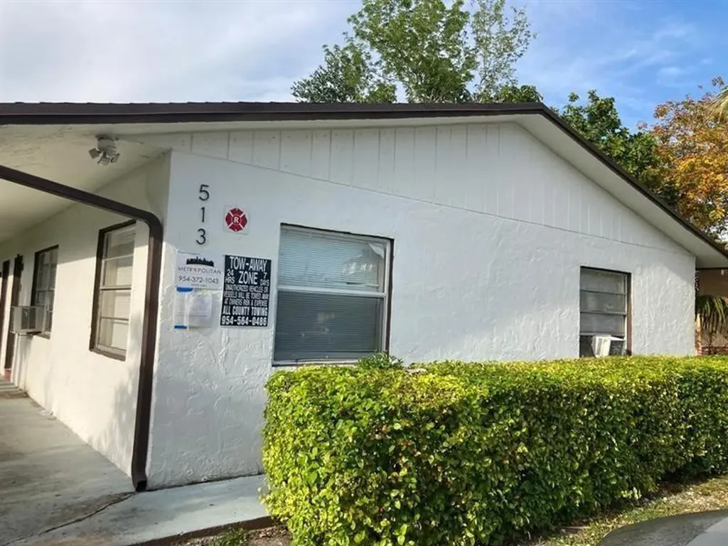 513 SW 2nd Court Pompano Beach FL 33060