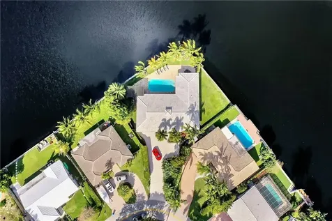 1531 NE 42nd Street Oakland Park FL 33334