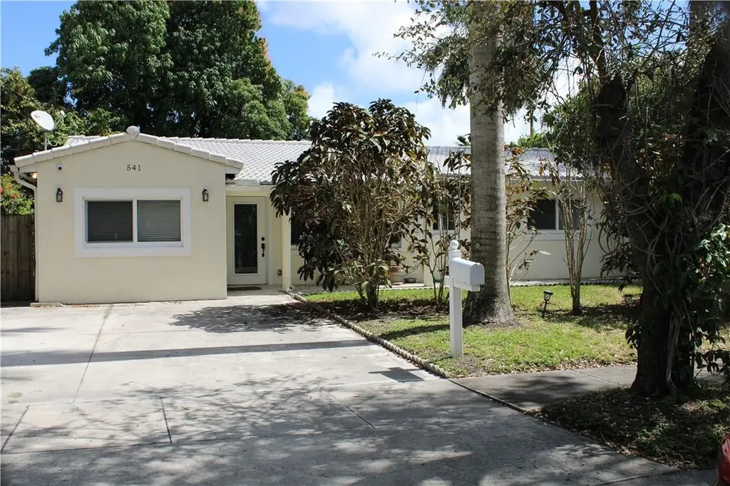 541 S 29th Avenue Hollywood FL 33020