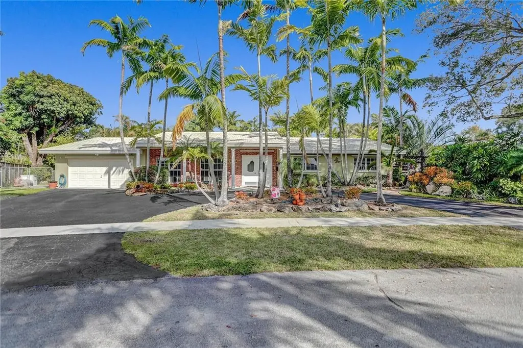 7251 NW 6th Street Plantation FL 33317