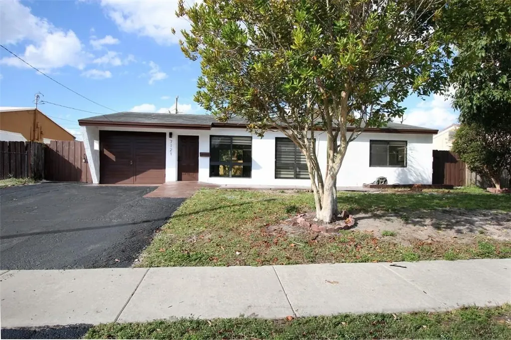 7121 Hope Street Hollywood FL 33024