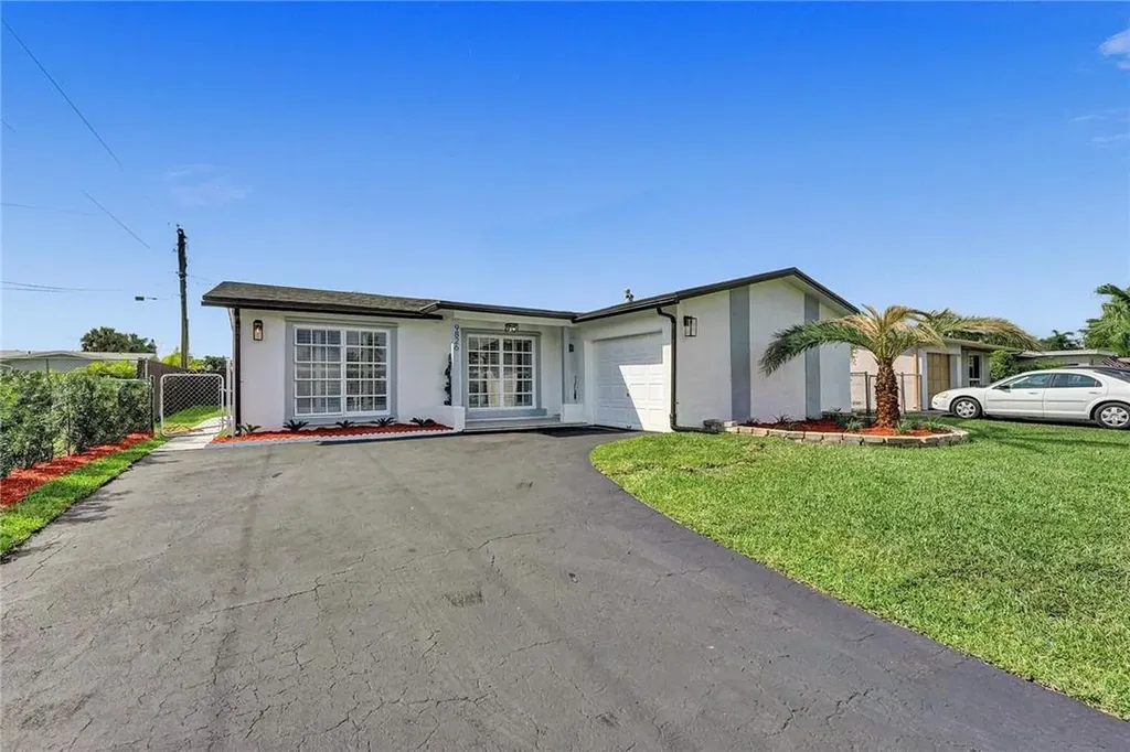 9826 NW 26th Street Sunrise FL 33322