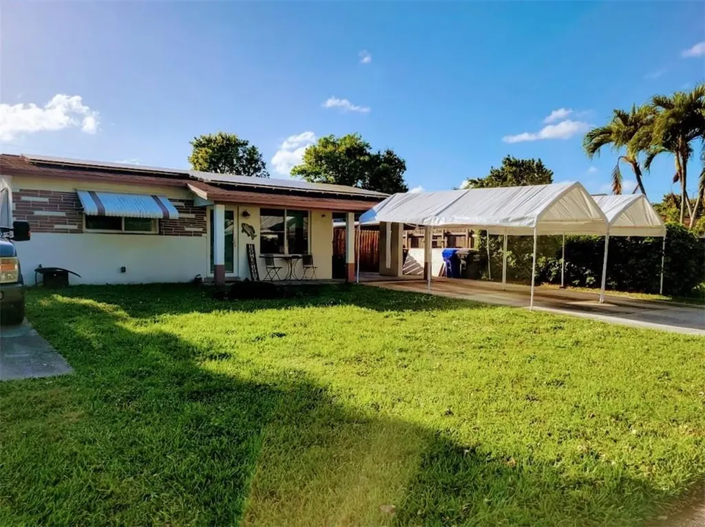 2330 N 62nd Avenue Hollywood FL 33024