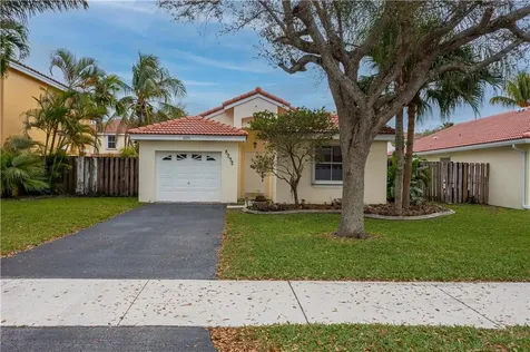 8292 SW 44th Place Davie FL 33328