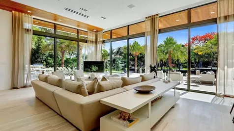 811 Solar Isle Drive Fort Lauderdale FL 33301