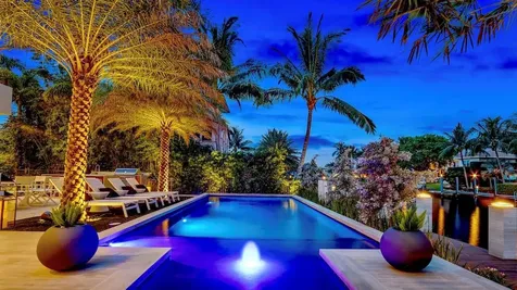 811 Solar Isle Drive Fort Lauderdale FL 33301