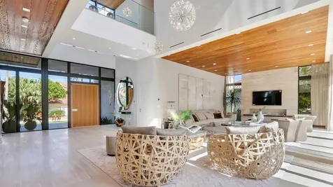 811 Solar Isle Drive Fort Lauderdale FL 33301