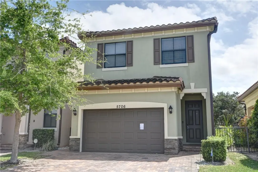 5706 NW 50th Terrace Lauderdale Lakes FL 33319