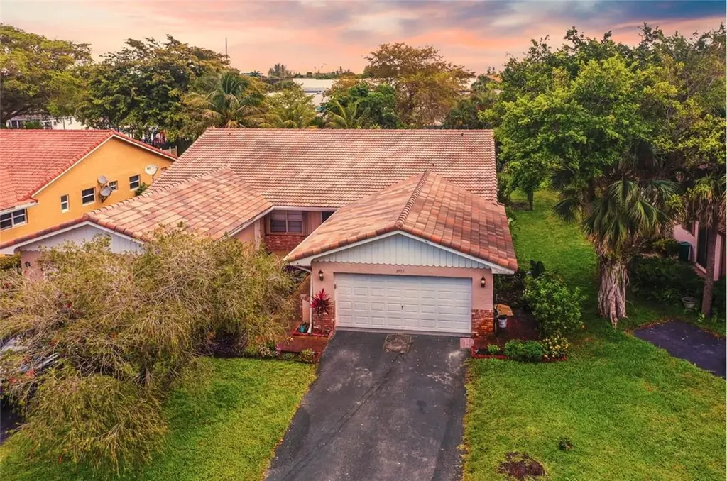 2975 NW 103rd Lane Coral Springs FL 33065