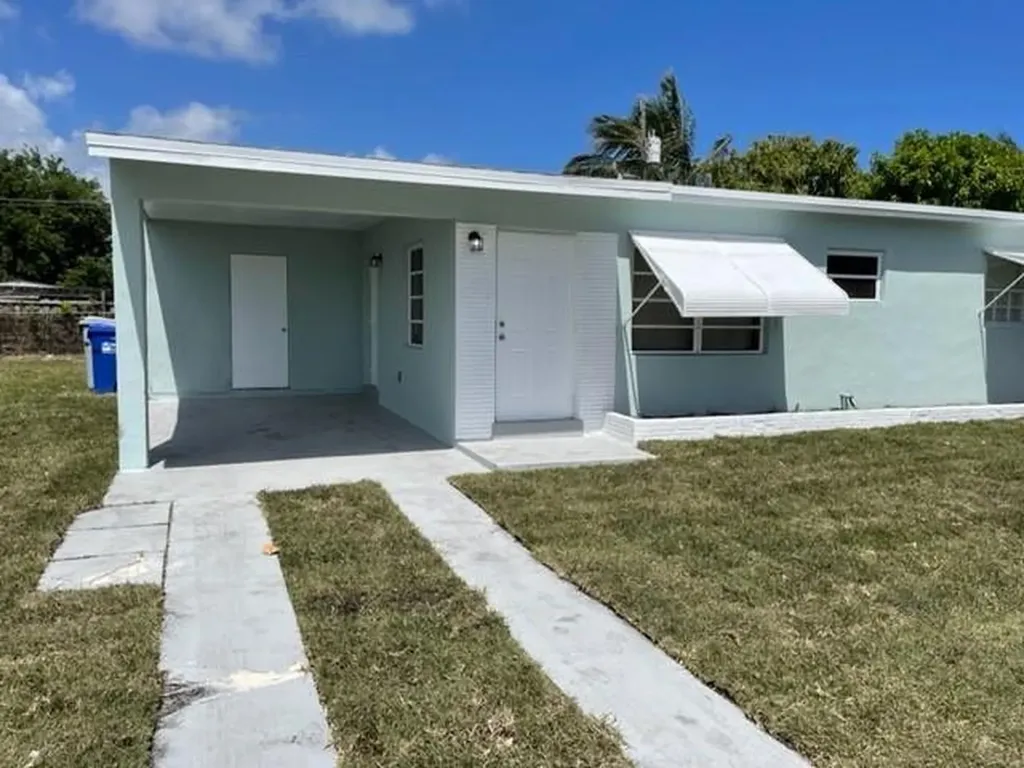 1221 NE 33rd Street Pompano Beach FL 33064