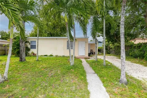 3720 SW 46th Avenue West Park FL 33023