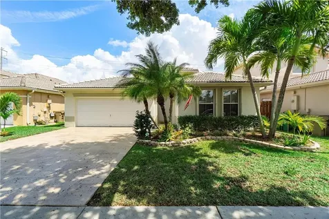 226 E Royal Cove Circle Davie FL 33325