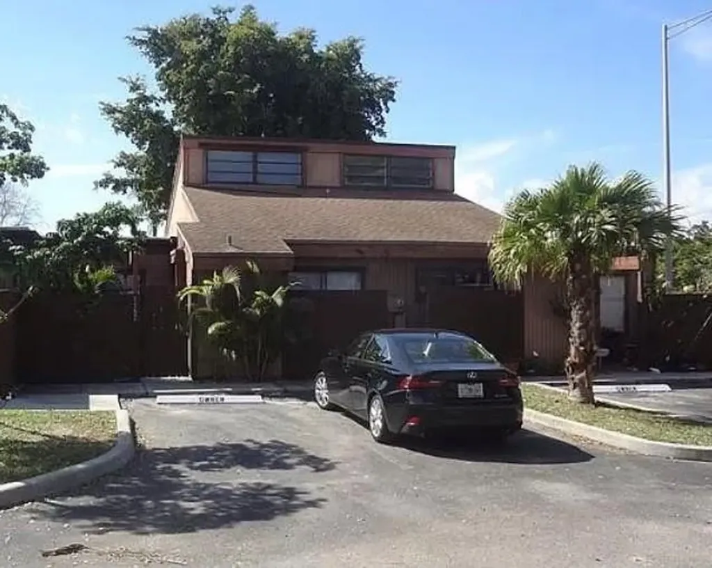 1757 NW 74th Avenue Plantation FL 33313