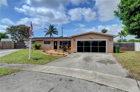 1700 NW 88th Way Pembroke Pines FL 33024