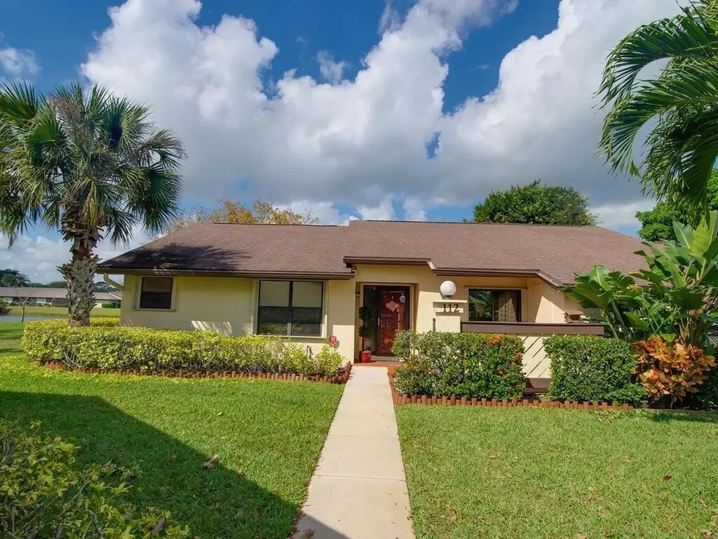 112 Roselle Court Royal Palm Beach FL 33411