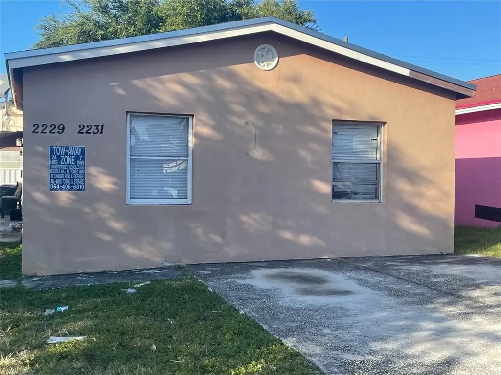 2231 Farragut Street Hollywood FL 33020