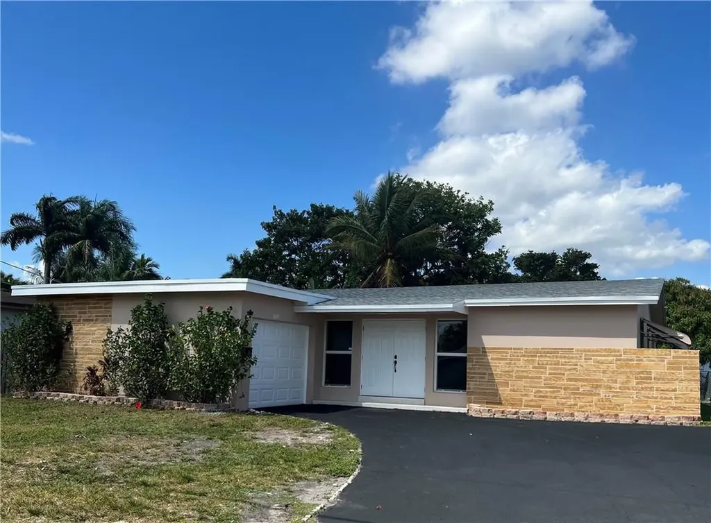 8697 NW 21st Street Sunrise FL 33322