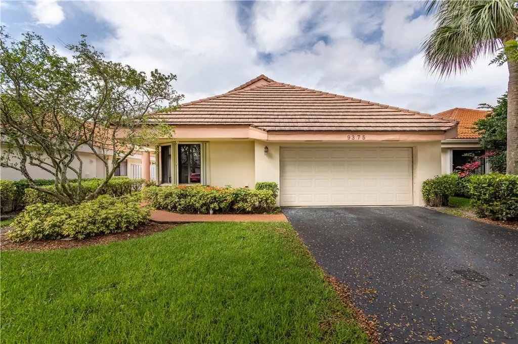 9375 NW 18th Manor Plantation FL 33322