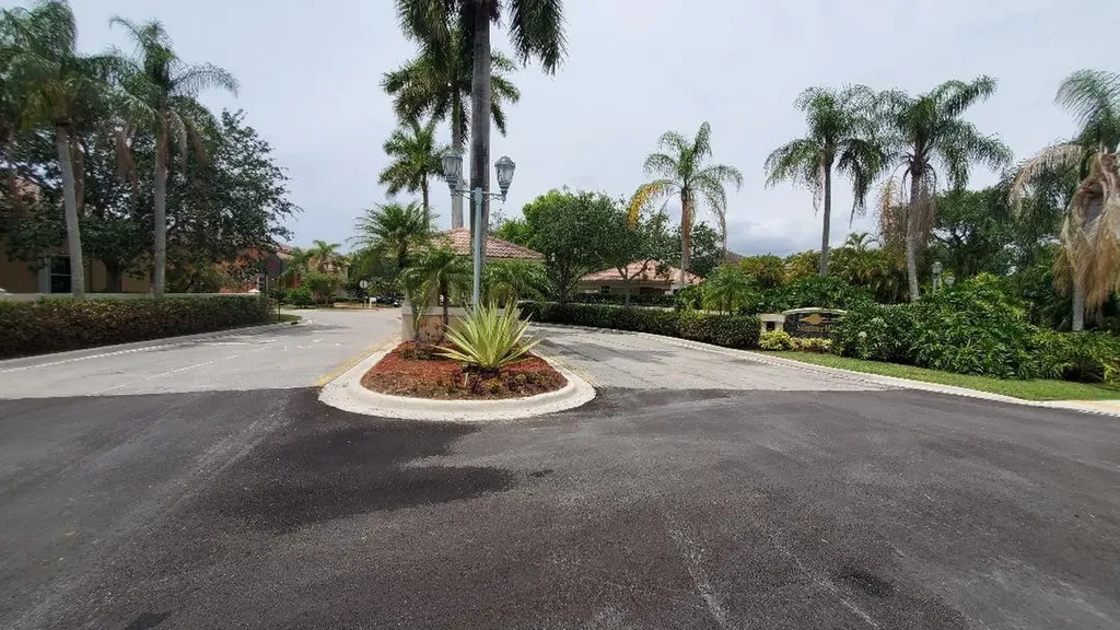 390 NW 115th Way Coral Springs FL 33071