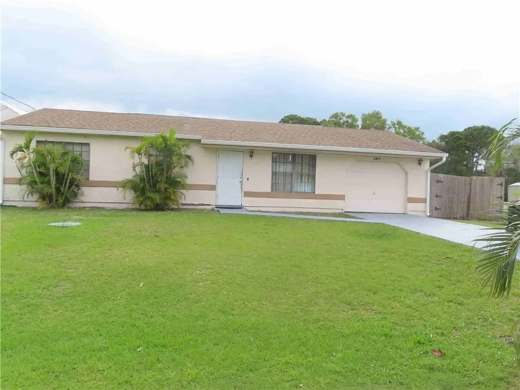 2411 SE Avalon Road Port St Lucie FL 34952