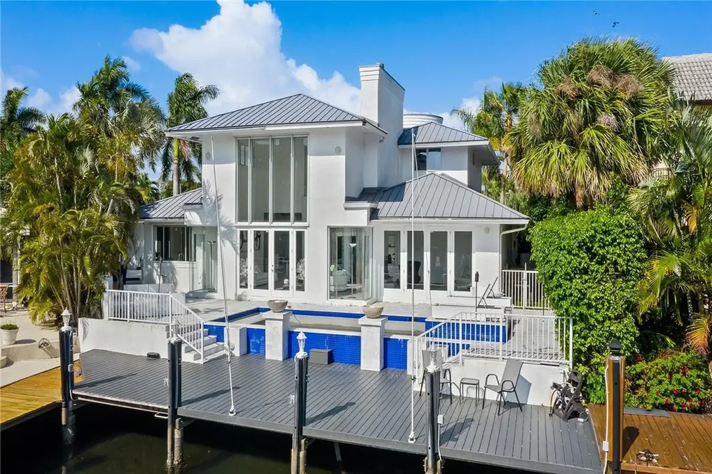 2716 NE 23rd Avenue Lighthouse Point FL 33064