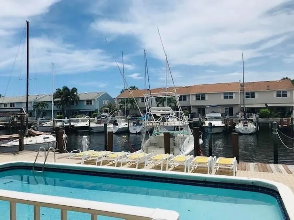 2400 NE 16th Street Pompano Beach FL 33062