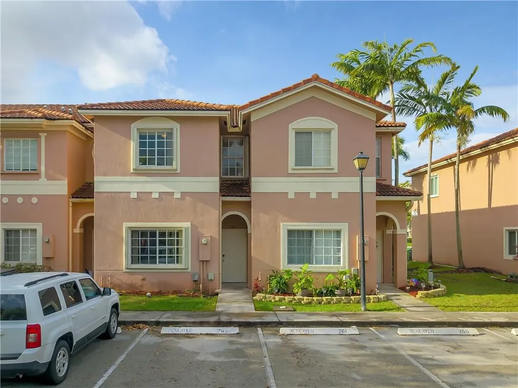 7847 Catalina Circle Tamarac FL 33321