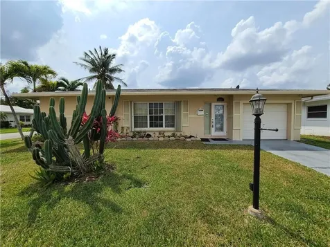 5713 NW 86th Avenue Tamarac FL 33321