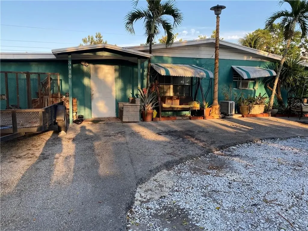 3910 SW 59th Avenue Davie FL 33314
