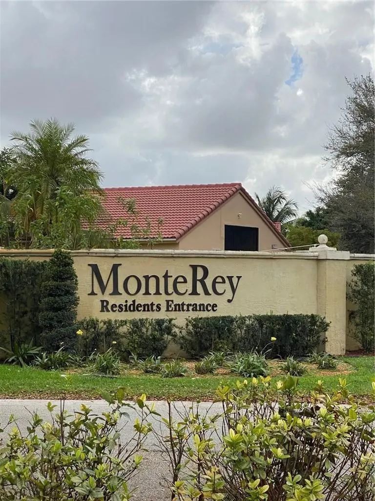 19018 NW 52nd Place Miami Gardens FL 33055